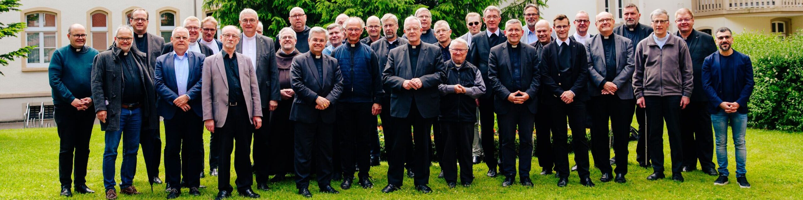 Amtierender Priesterrat im Mai 2024