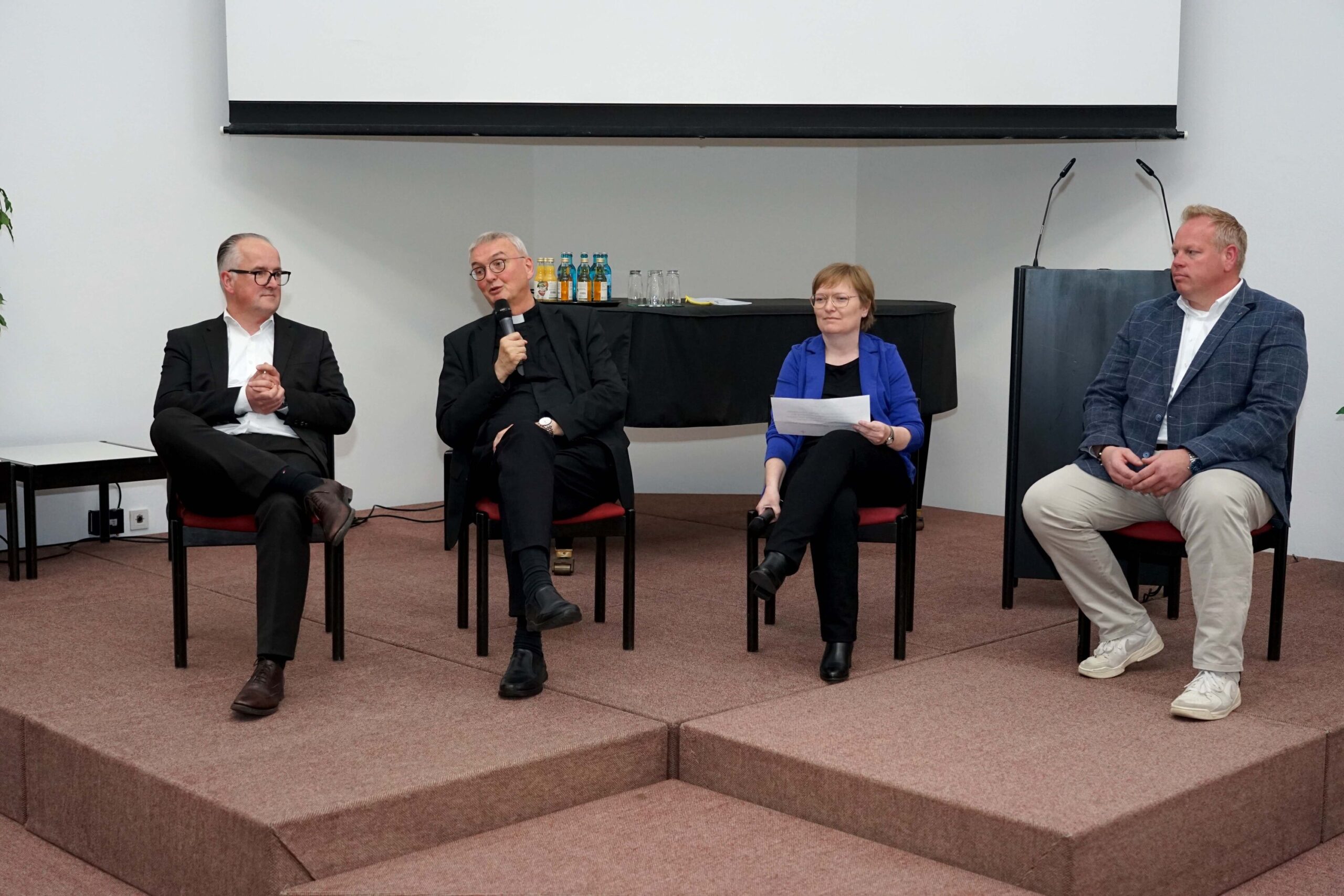 Die Verantwortllichen für die Transformation der Verwaltung luden zur Beteiligung ein: (v.l.) Volker Mauß, Thomas Dornseifer, Stefanie Müting und Sebastian Schrage.