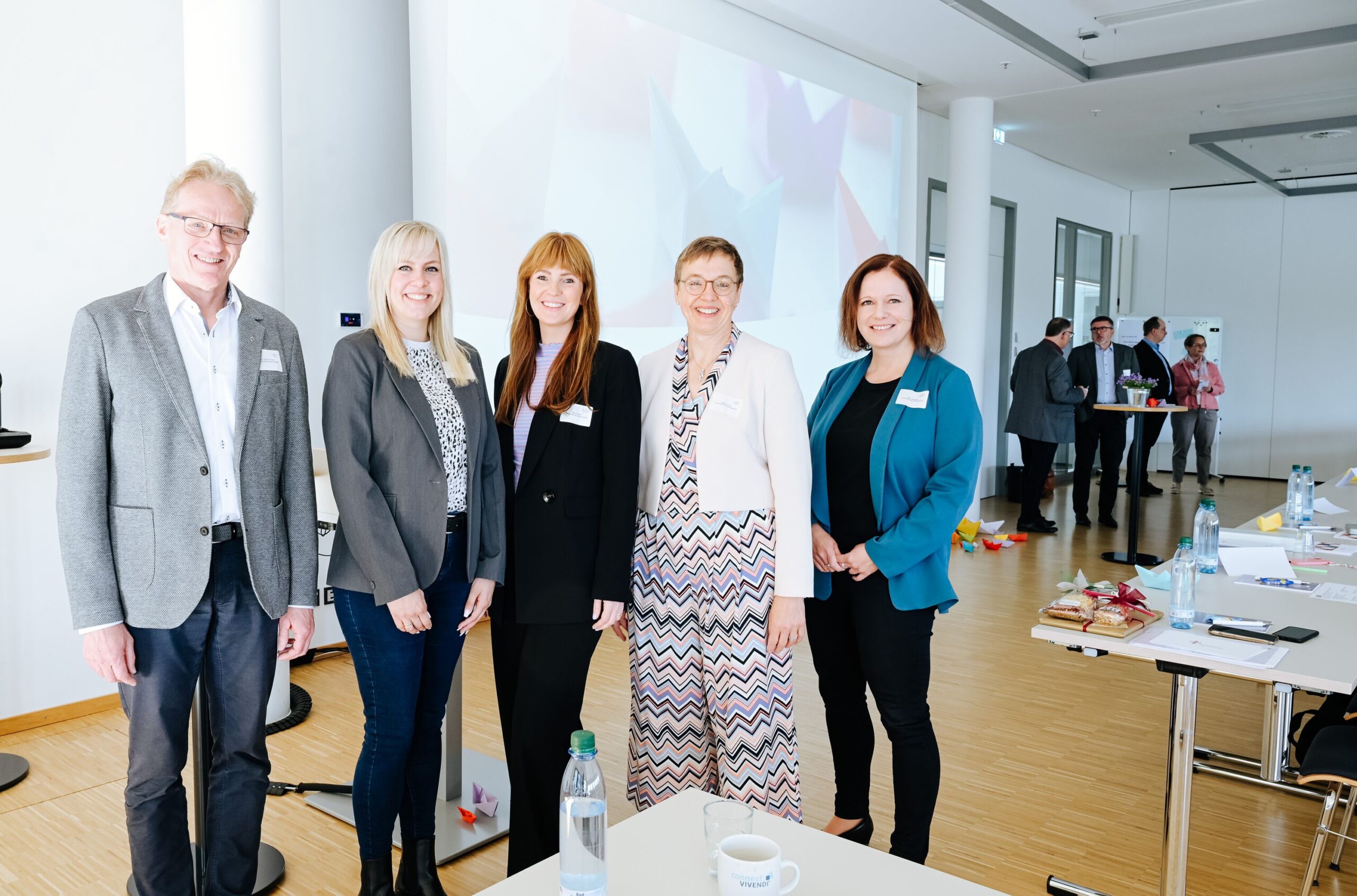 Führten durch den Tag: Dr. Rainer Hohmann, Alina Sivaraj, Melina Sieker, Barbra Hucht und Ute Völlmeke.