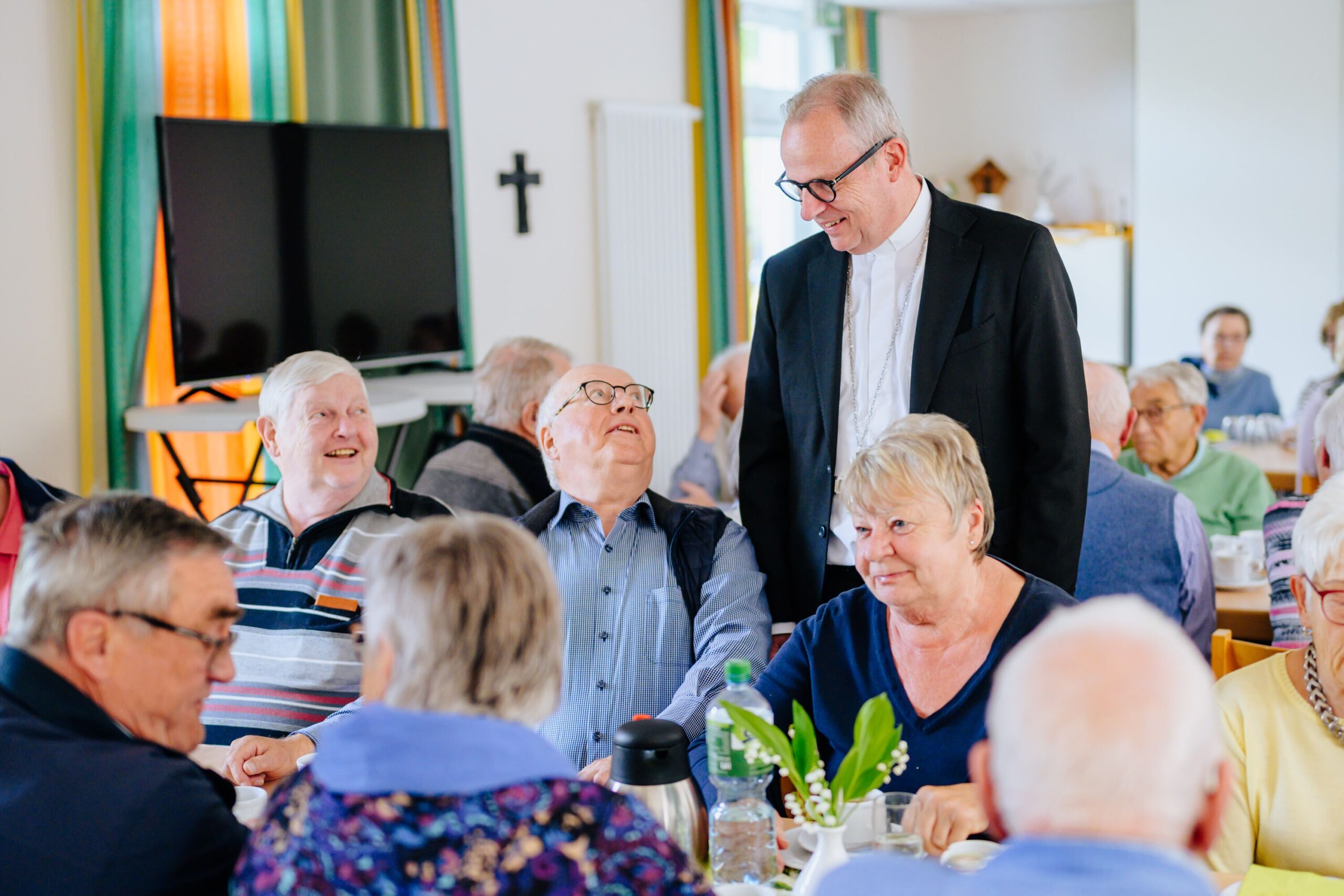 Visitation Weihbischof Josef Holtkotte Weihbischof Josef Holtkotte besucht den Seniorennachmittag in Niederntudorf.