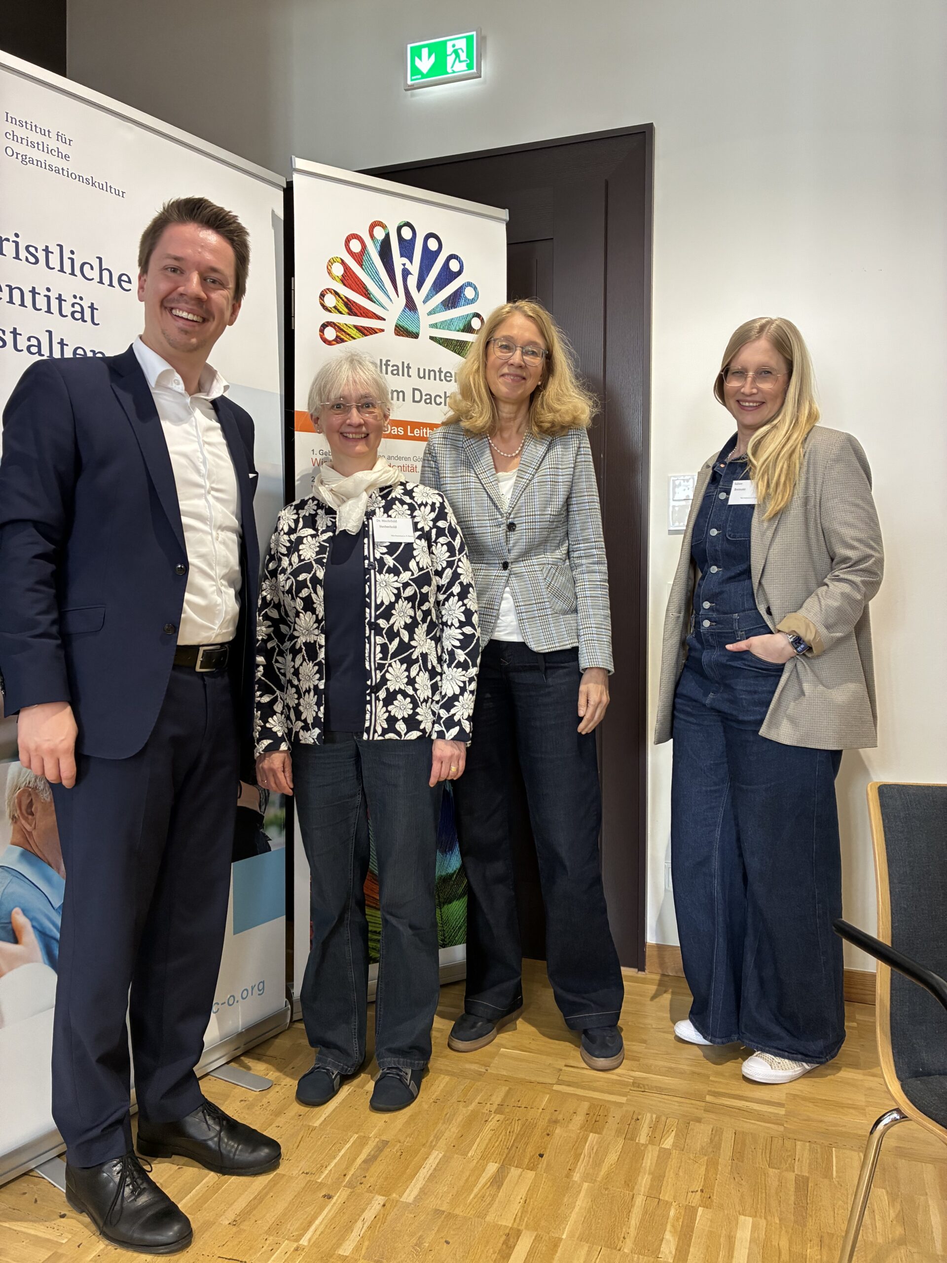 Hannes Groß, Dr. Mechthild Herberhold, Sabine Breimann, Ulrike Molitor (Vertreterinnen VKA)