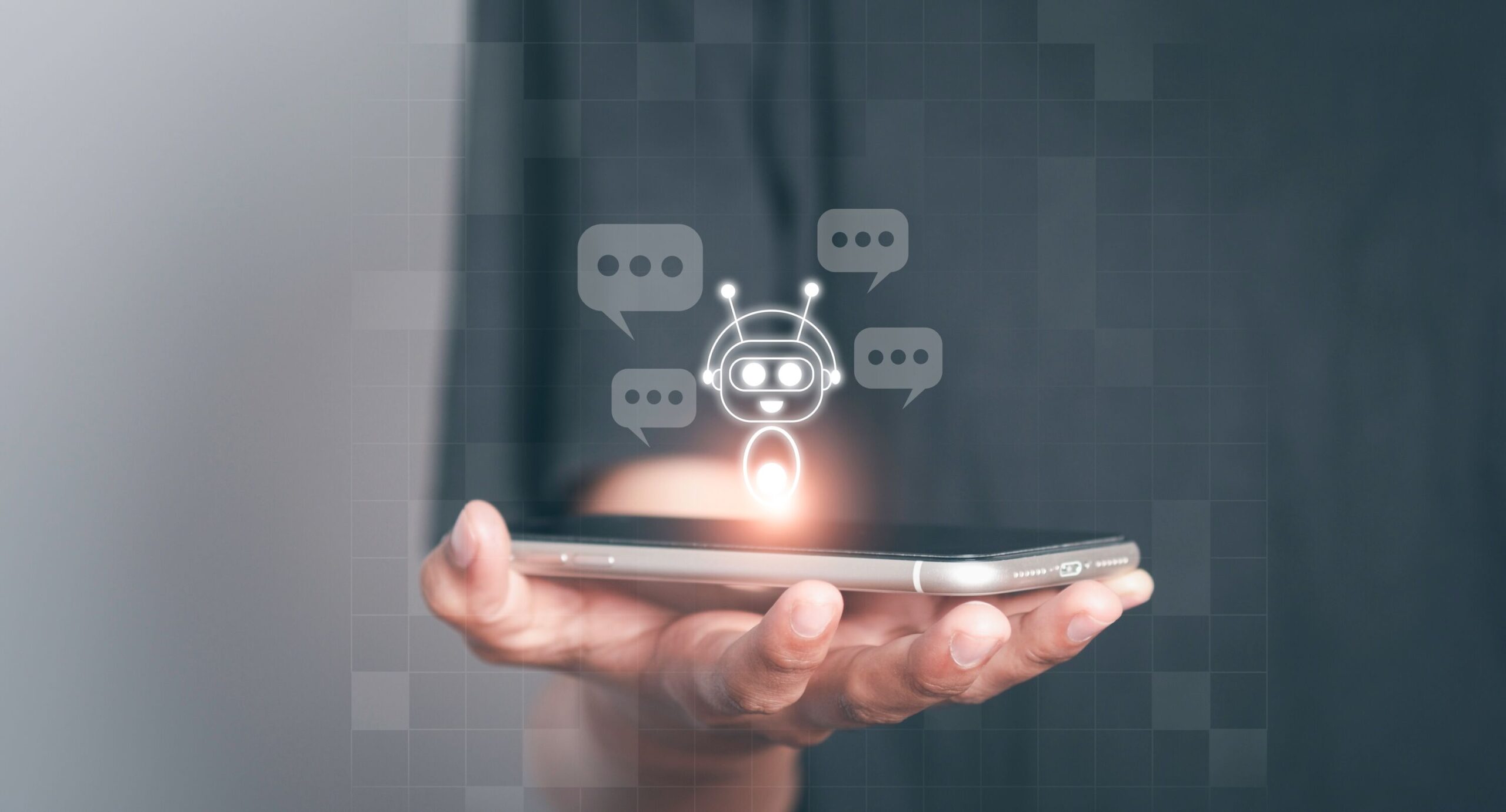 Person mit Smartphone in der Hand